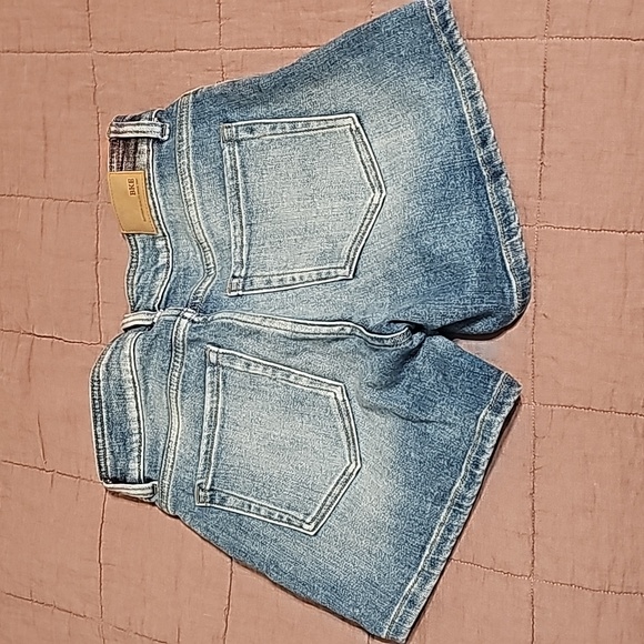 BKE Peyton shorts. Size 25 Distressed. - Picture 4 of 4